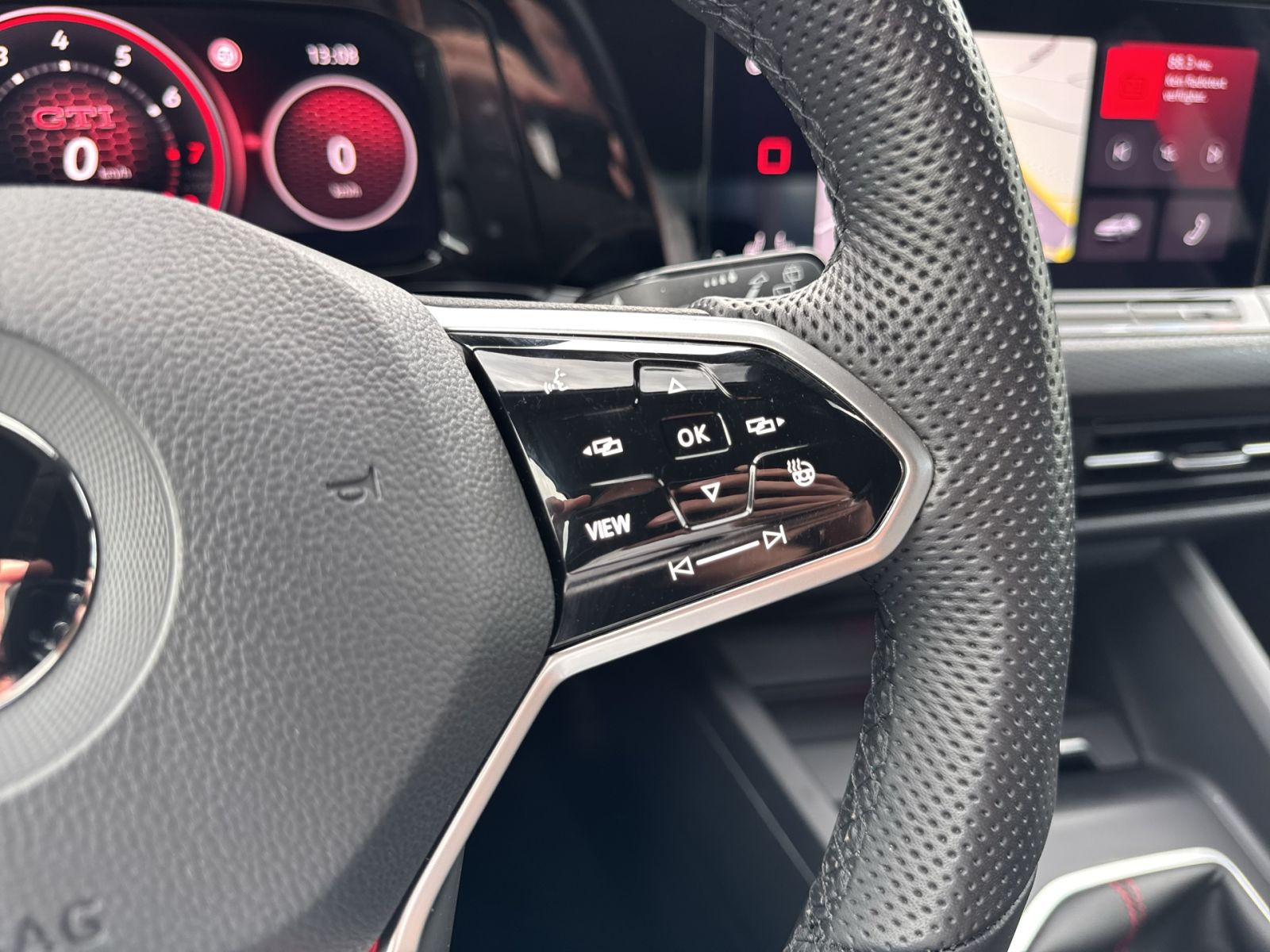 Volkswagen - Golf GTI_28
