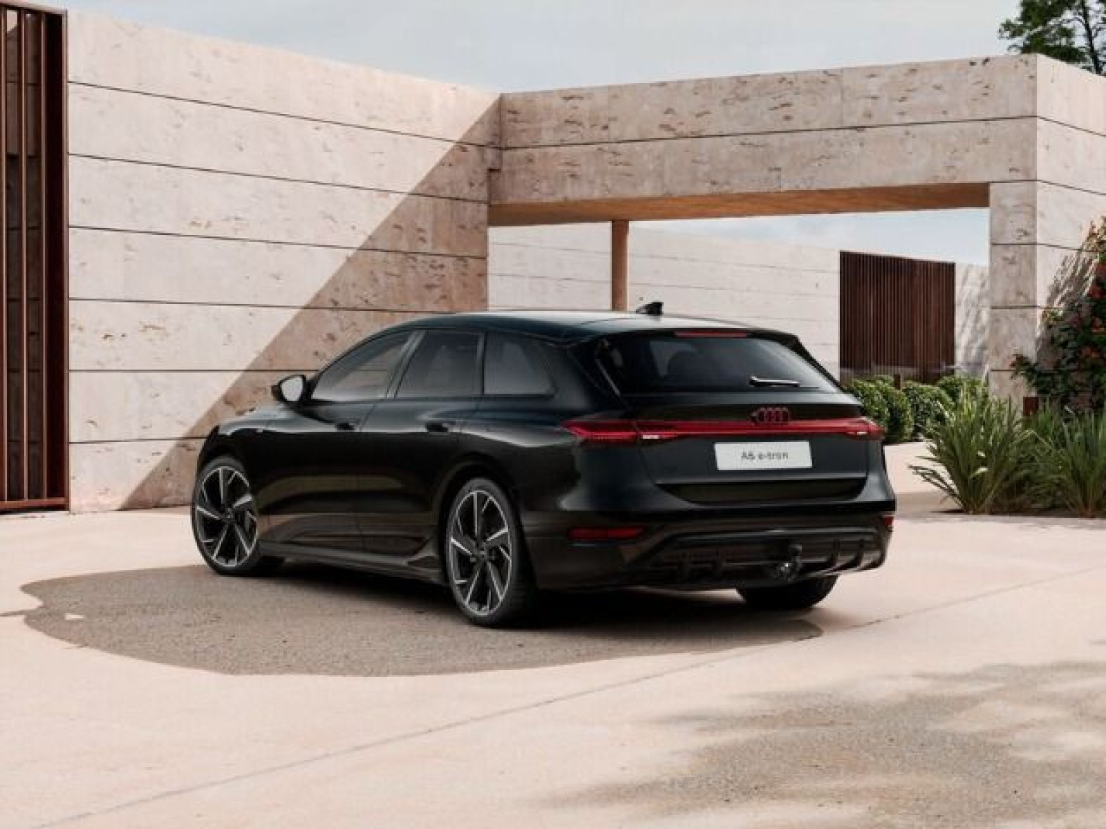 Audi - A6 Avant e-tron_8