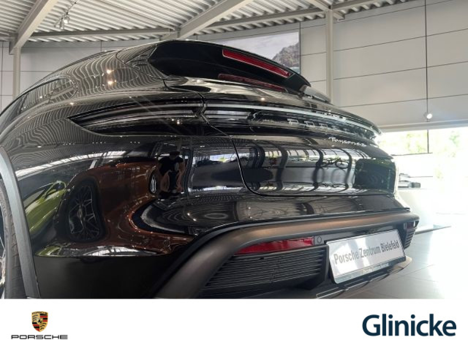 Porsche - Taycan_15