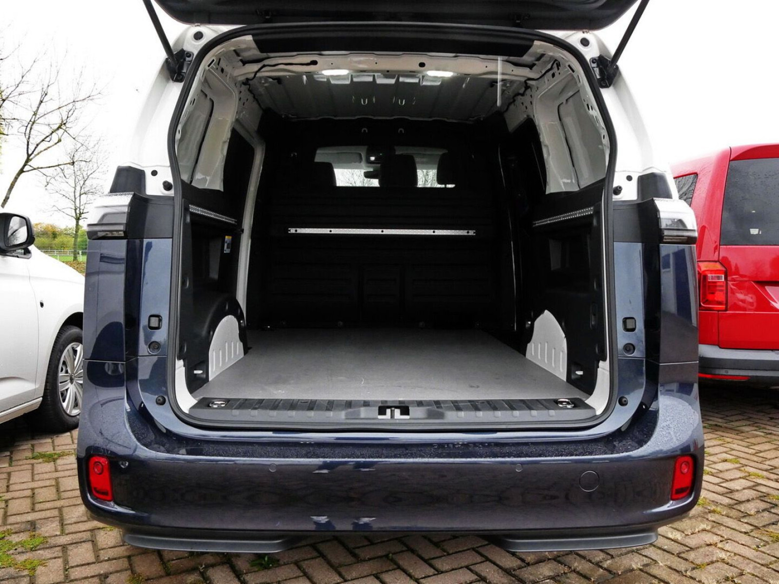 Volkswagen - ID. Buzz Cargo_9