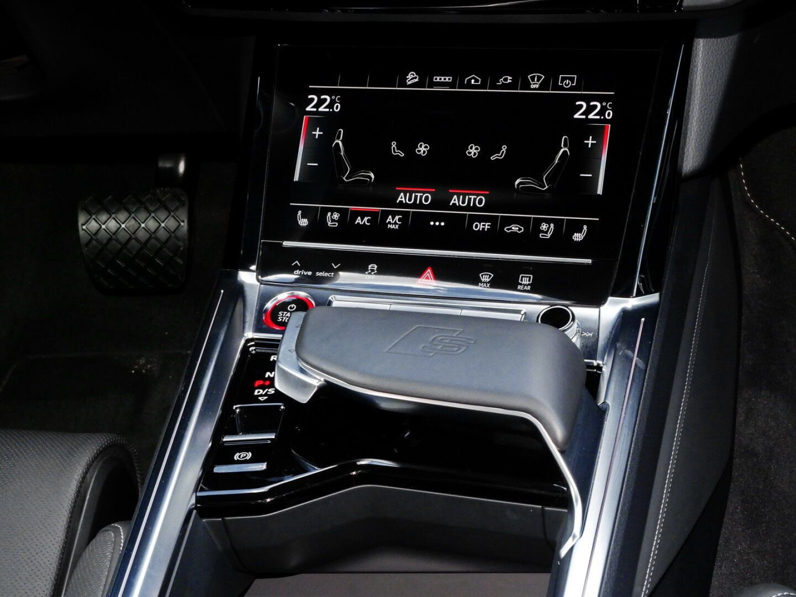 Audi - e-tron Sportback_8