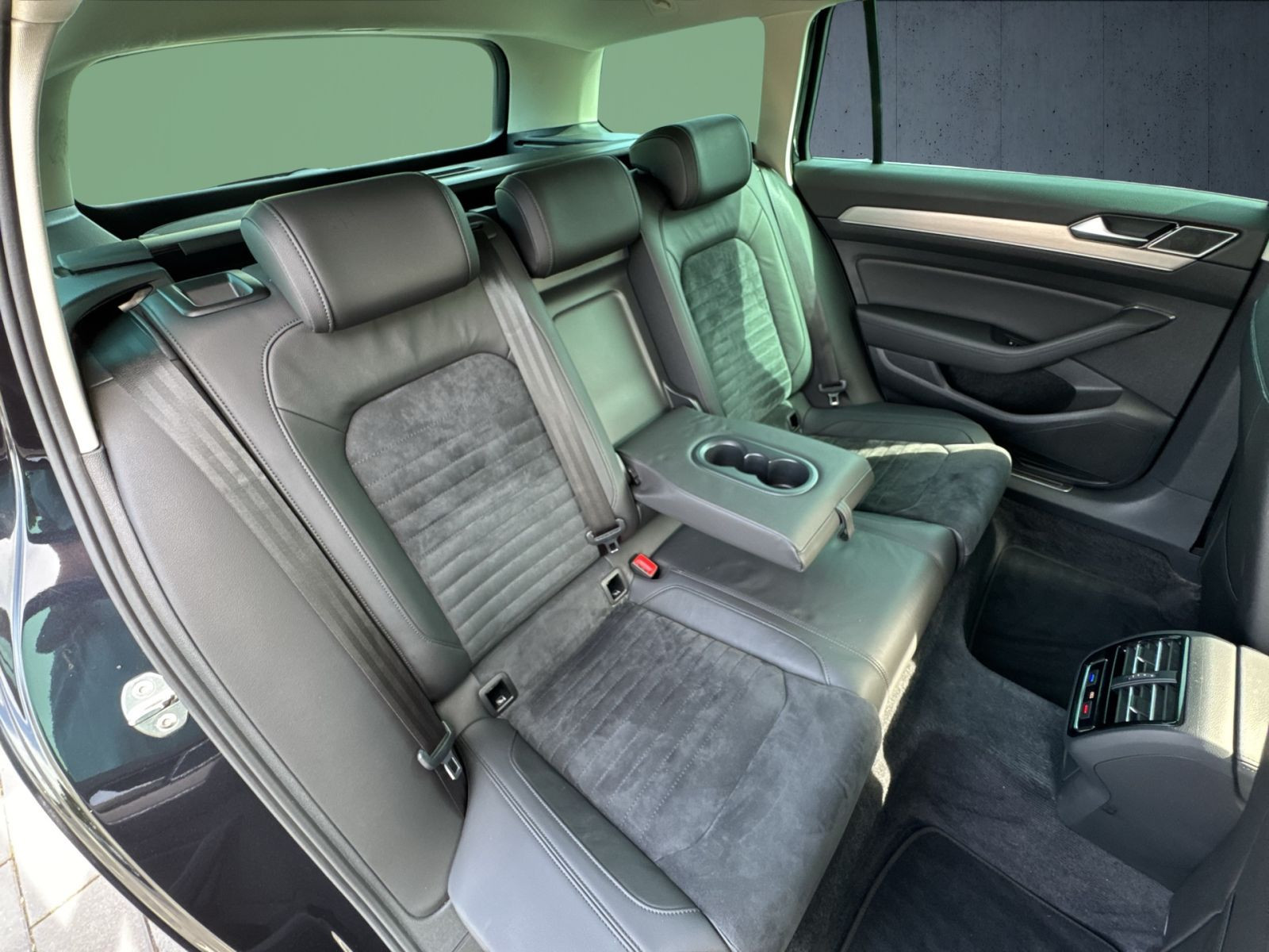Volkswagen - Passat Variant_19