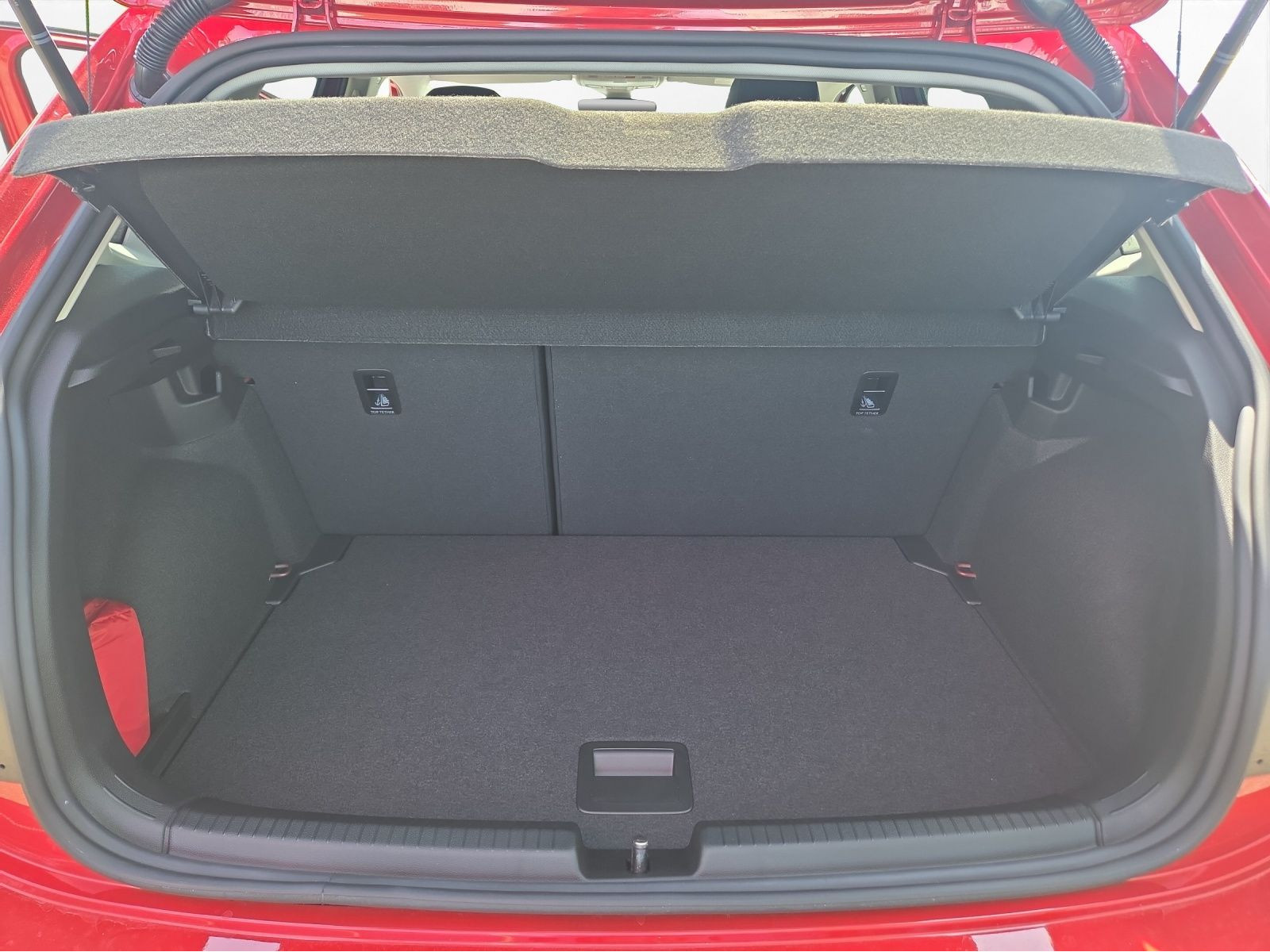 Volkswagen - Polo_12