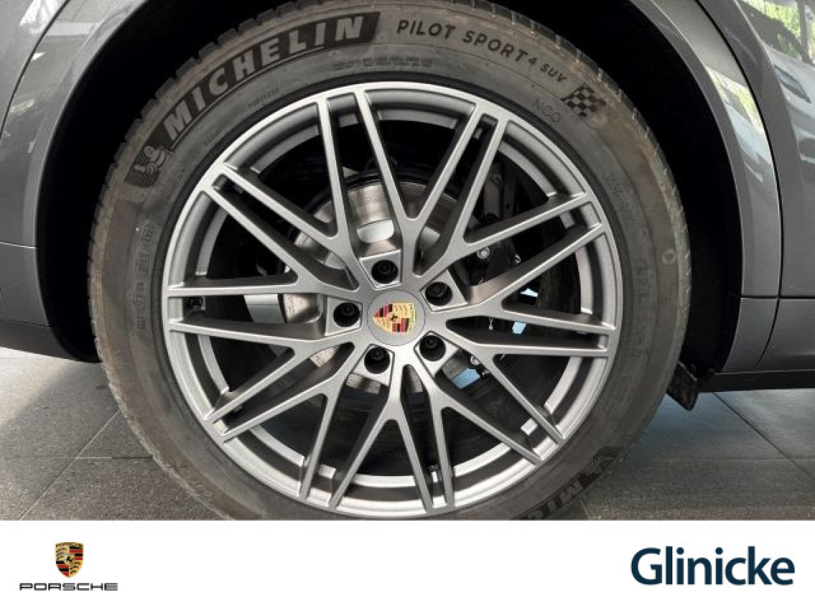 Porsche - Cayenne_21