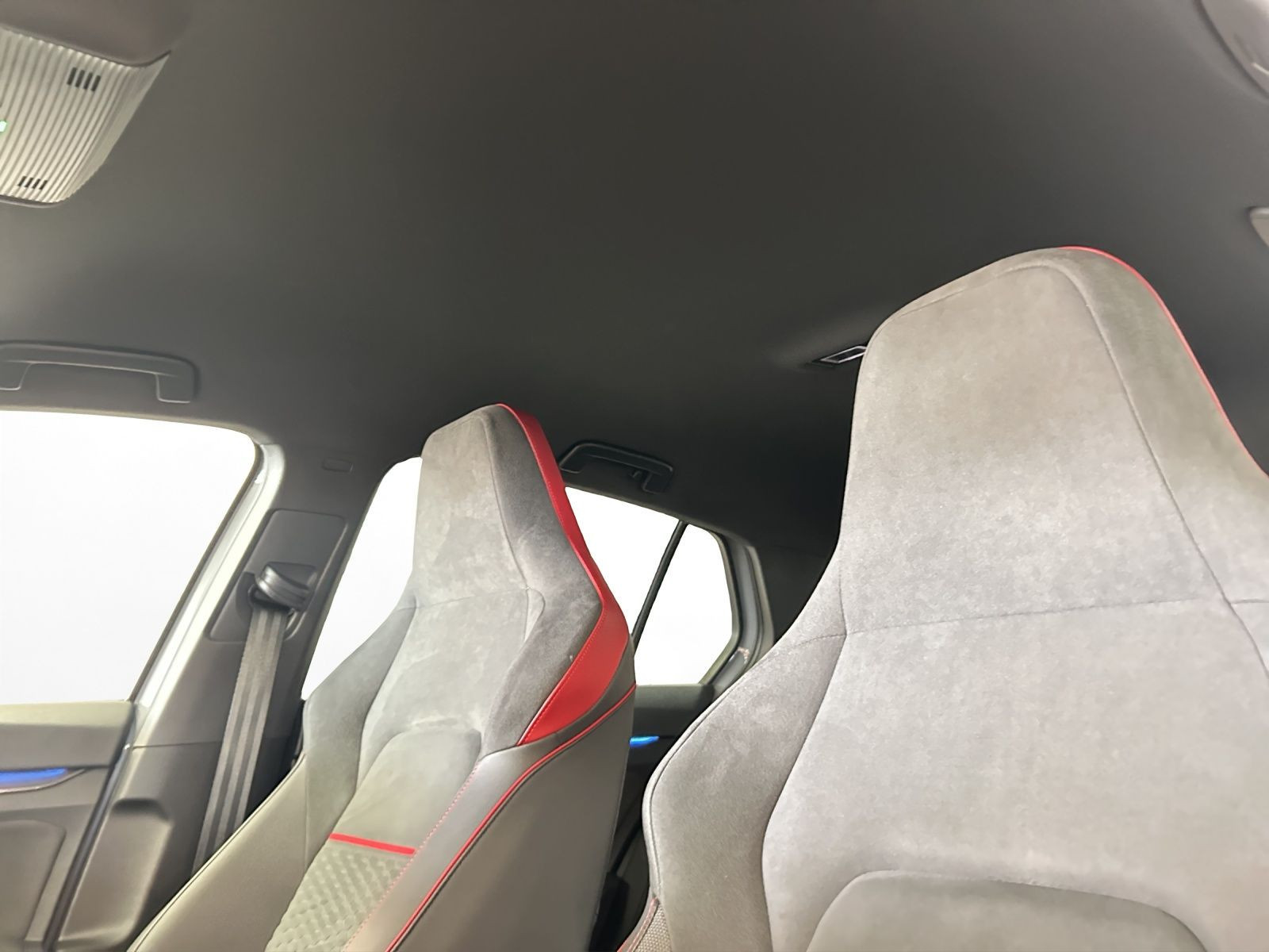 Volkswagen - Golf GTI_9