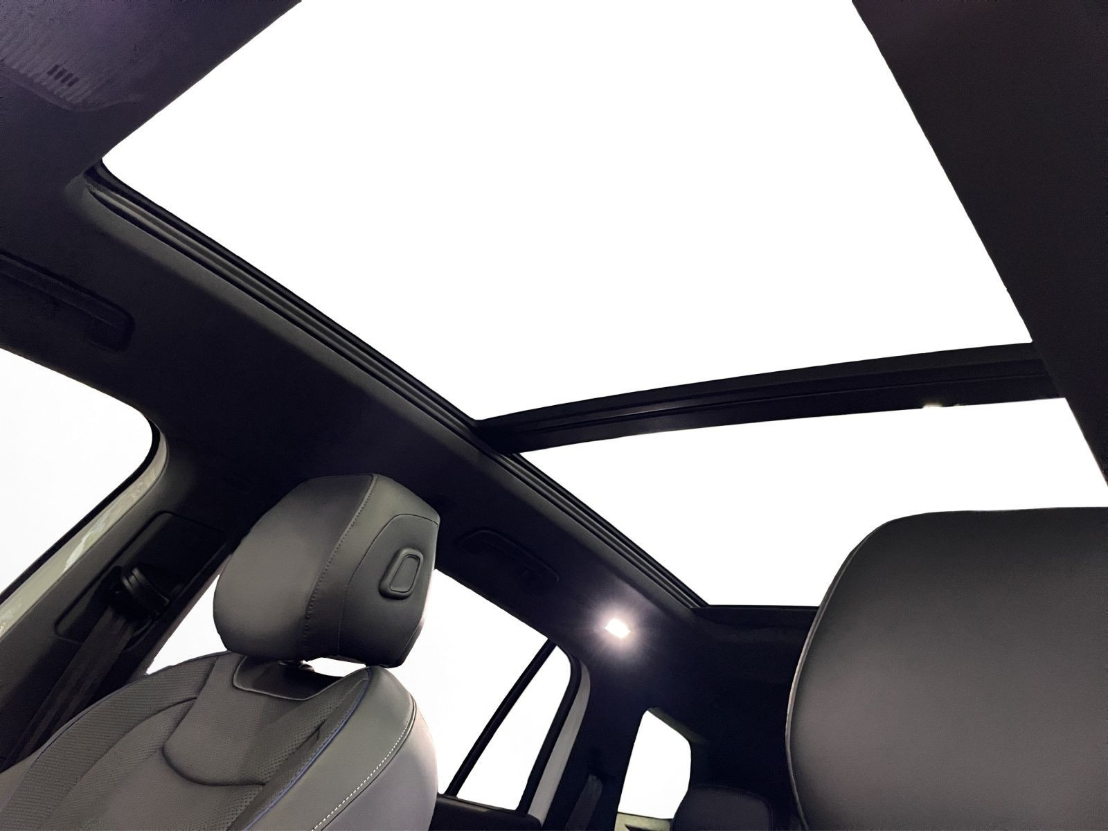 Volkswagen - Tayron_12