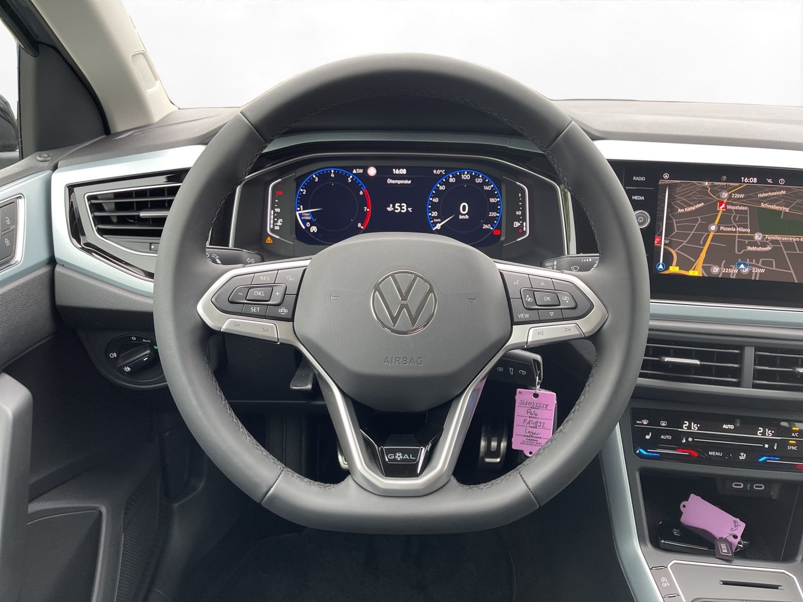 Volkswagen - Polo_12
