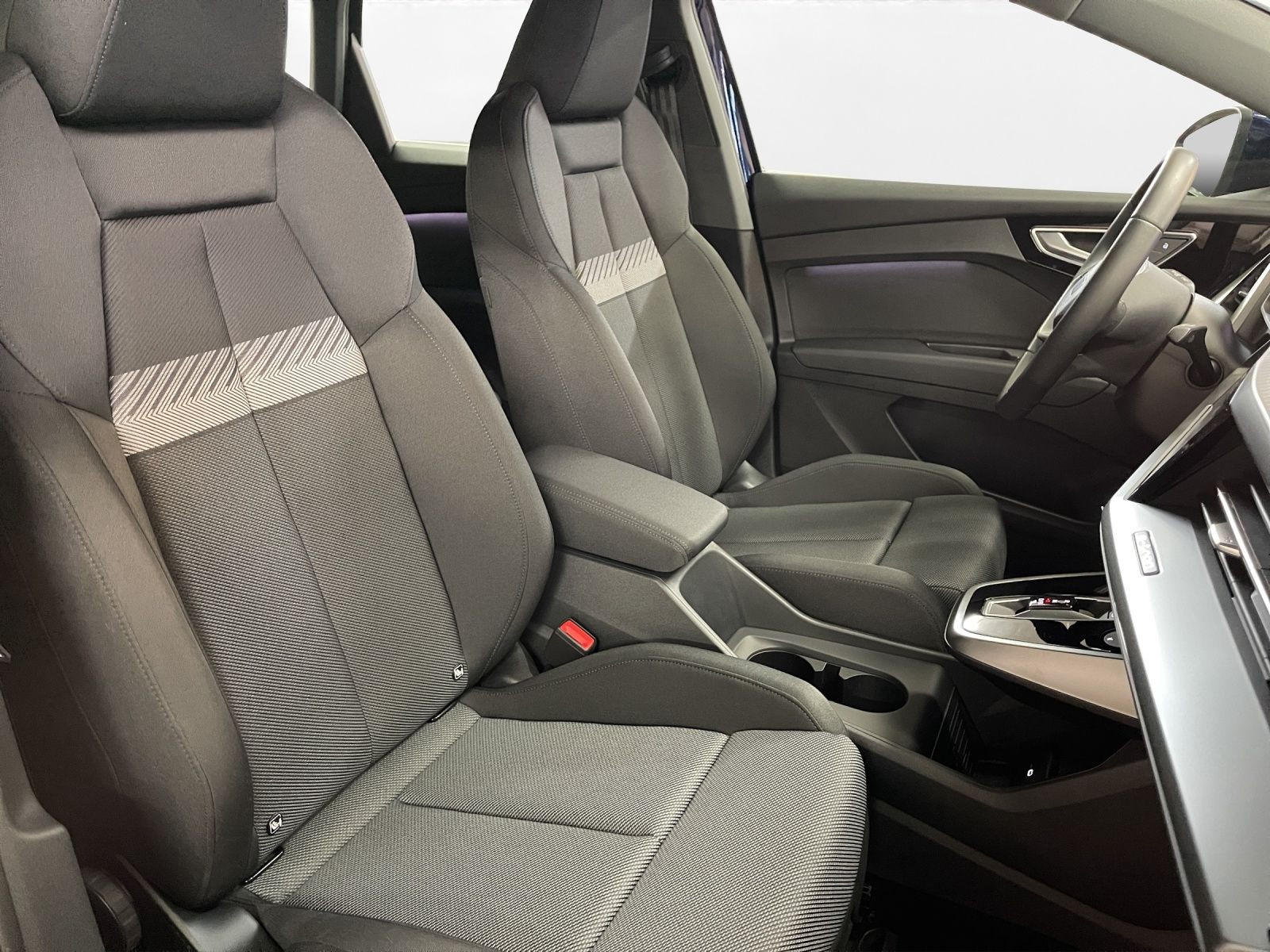 Audi - Q4 e-tron_18