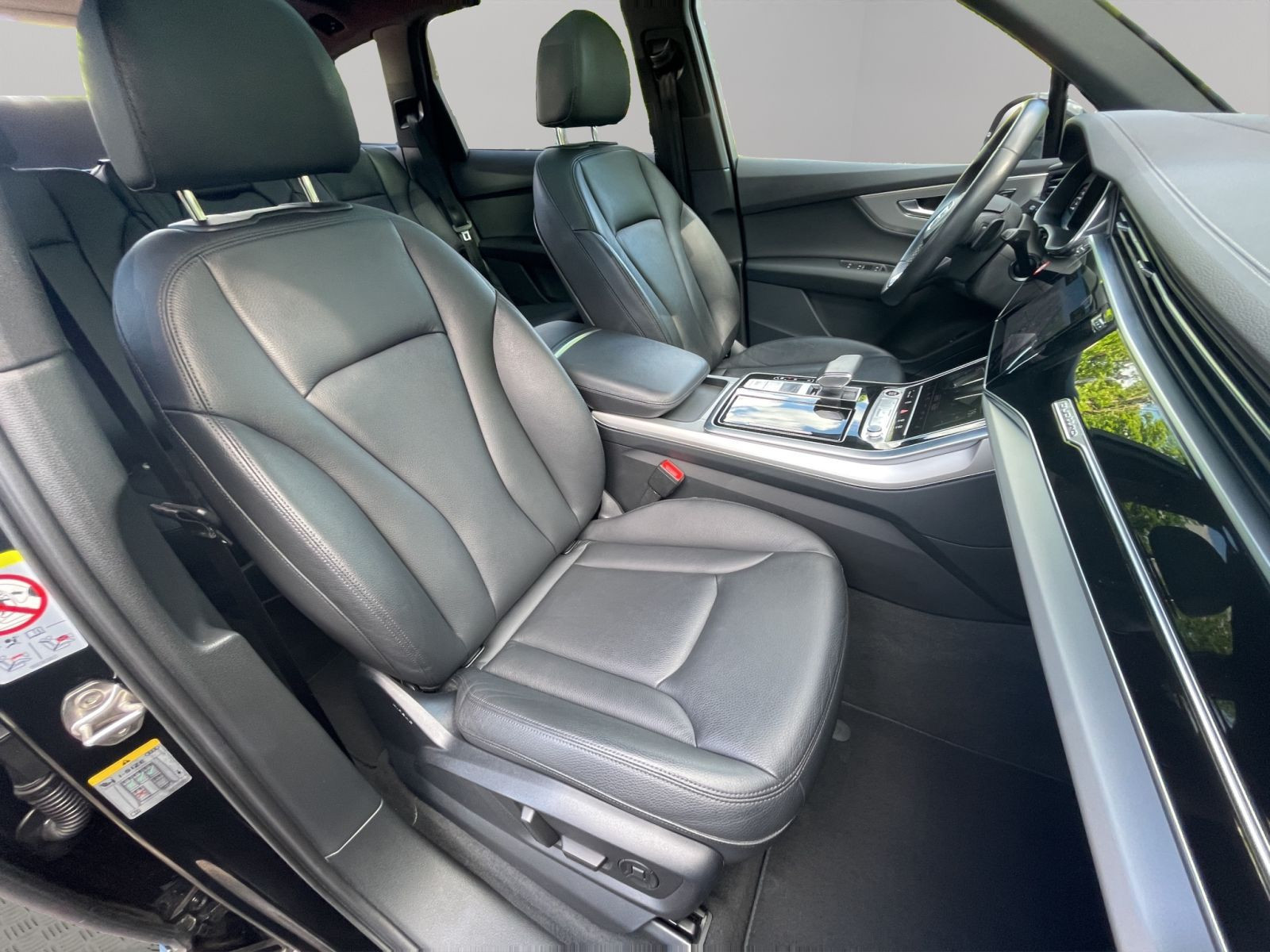 Audi - Q7_19