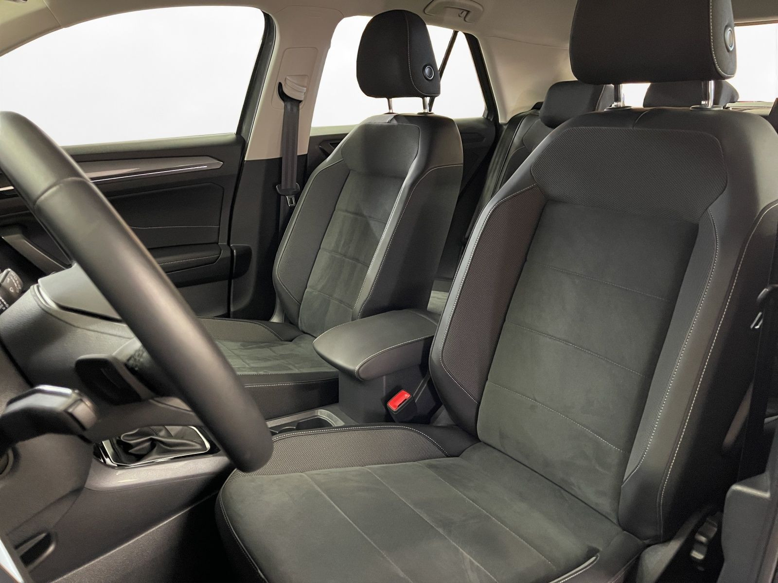 Volkswagen - T-Roc_17