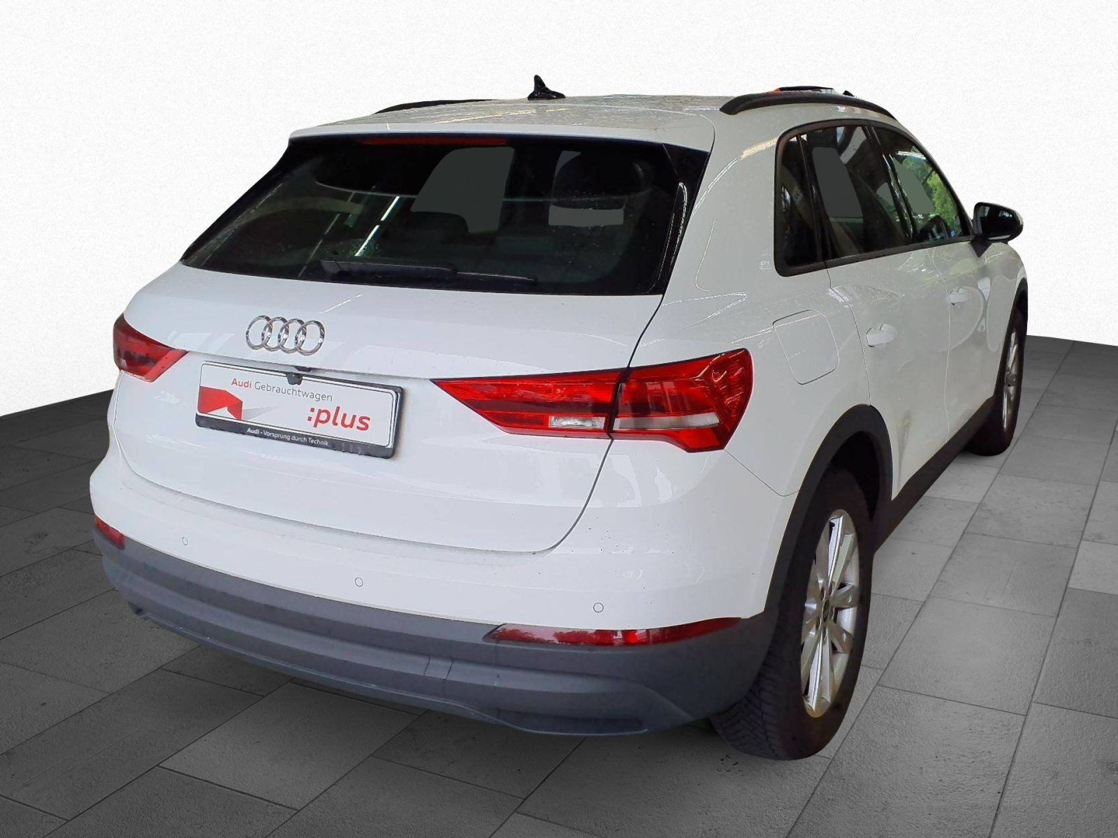 Audi - Q3_4