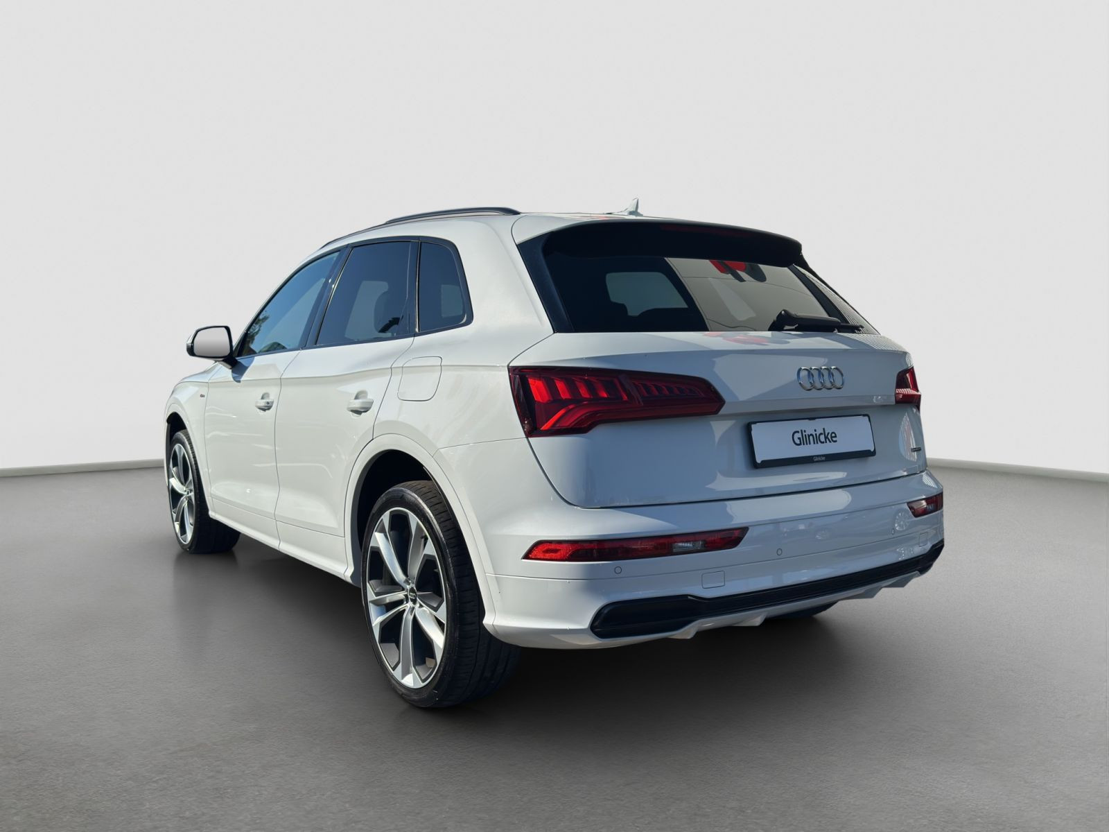 Audi - Q5_4
