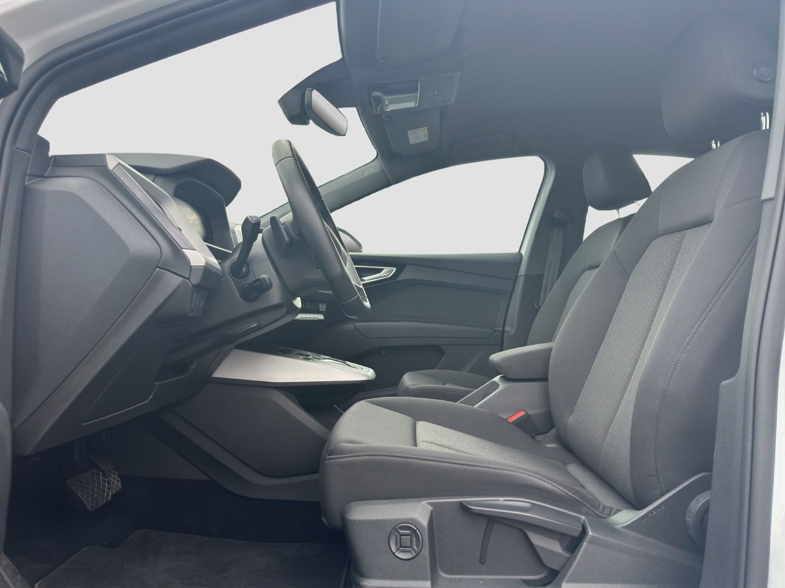Audi - Q4 Sportback e-tron_8
