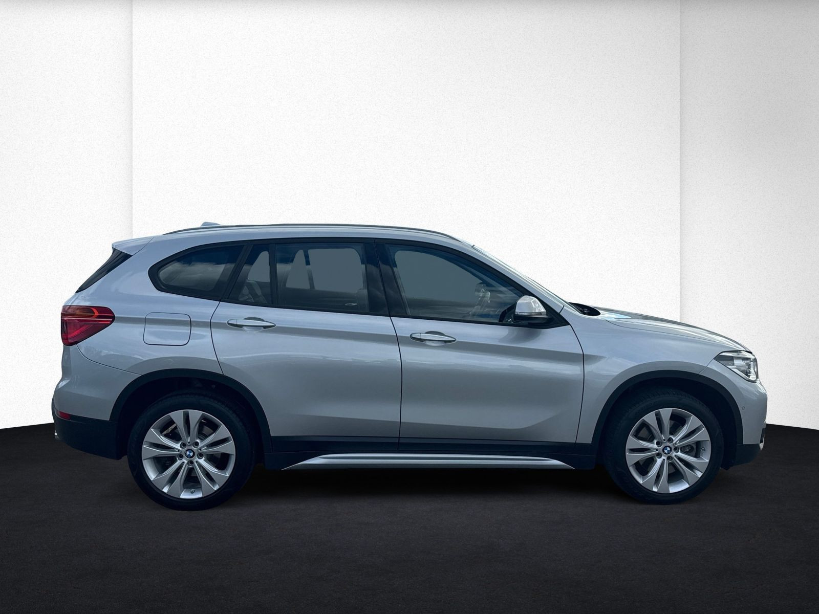 BMW - X1_6