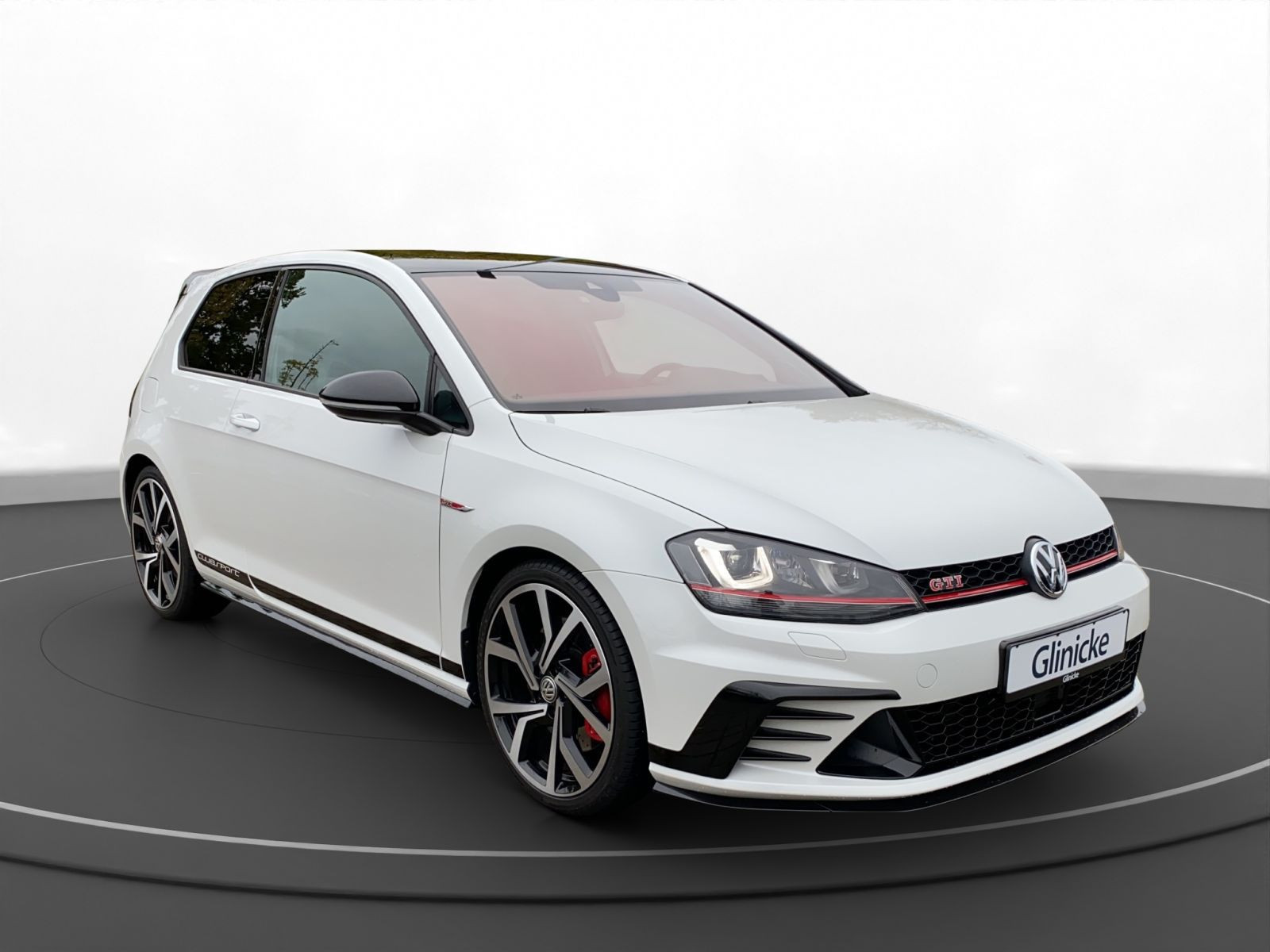 Volkswagen - Golf GTI_10