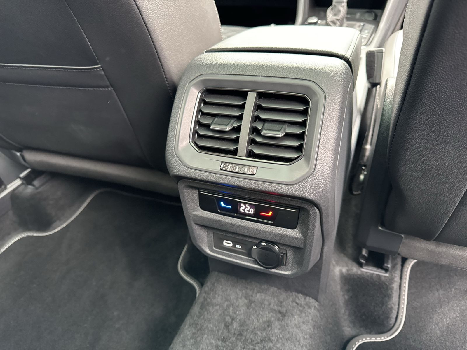 Volkswagen - Tiguan Allspace_19