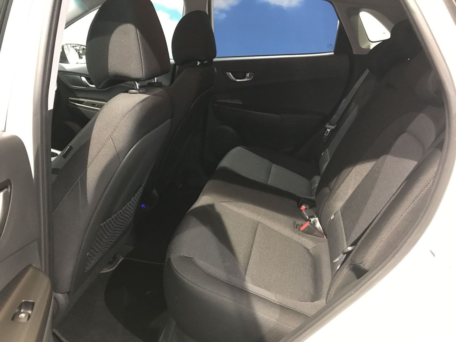 Hyundai - Kona_10