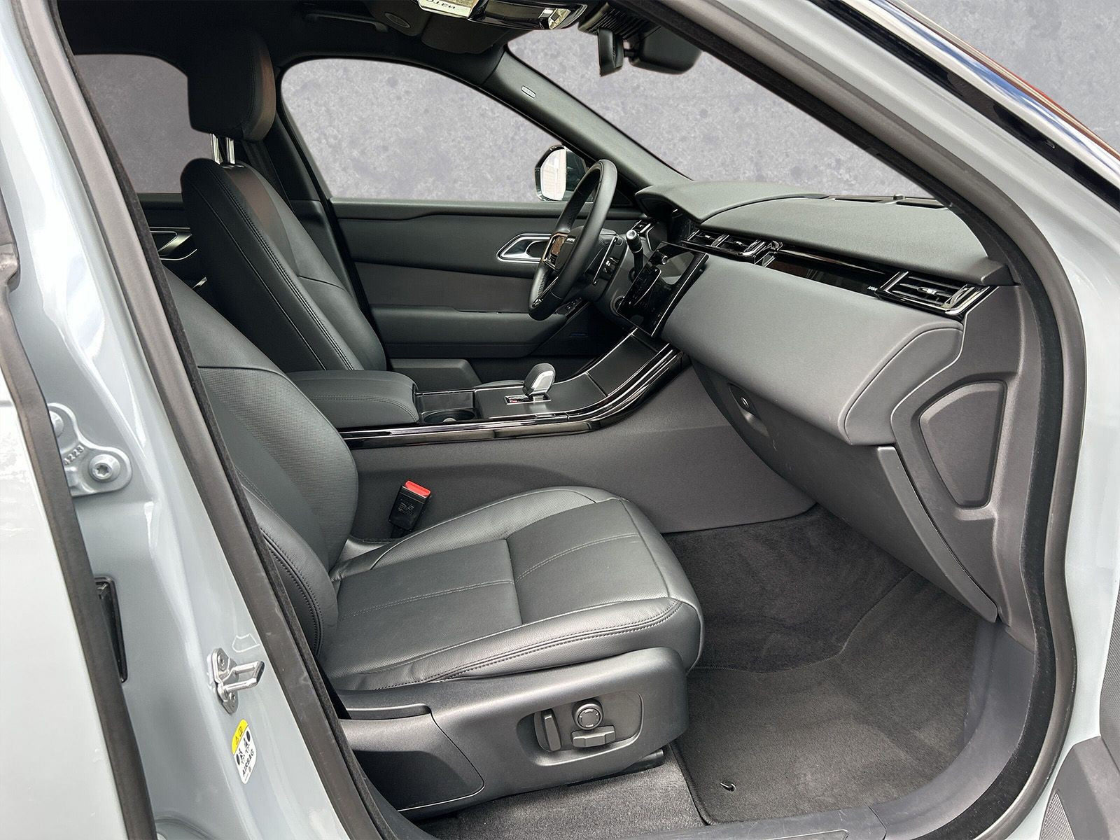 Land Rover - Range Rover Velar_3