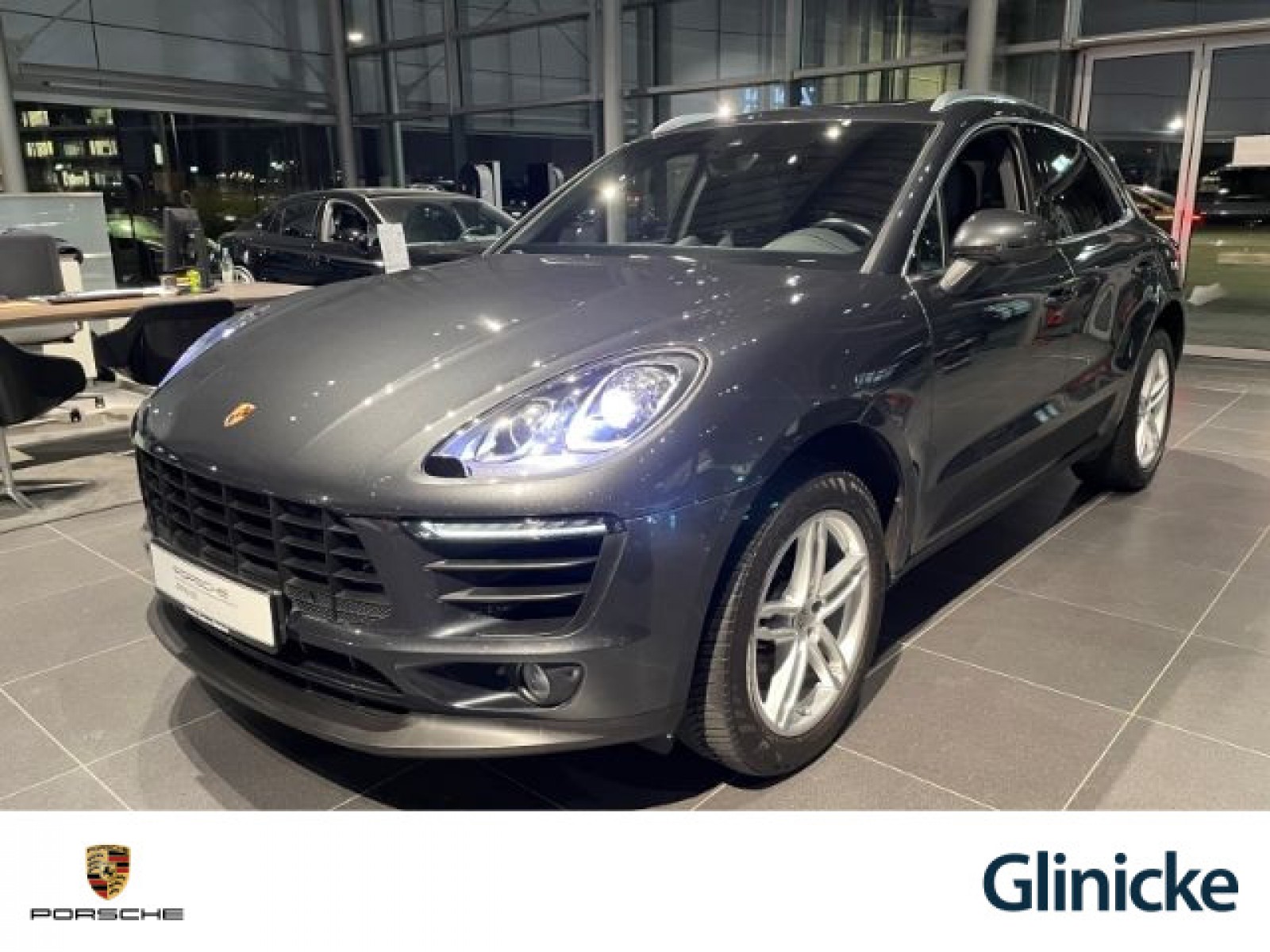 Macan BOSE Rückfahrkamera Panoramadach 19-Zoll