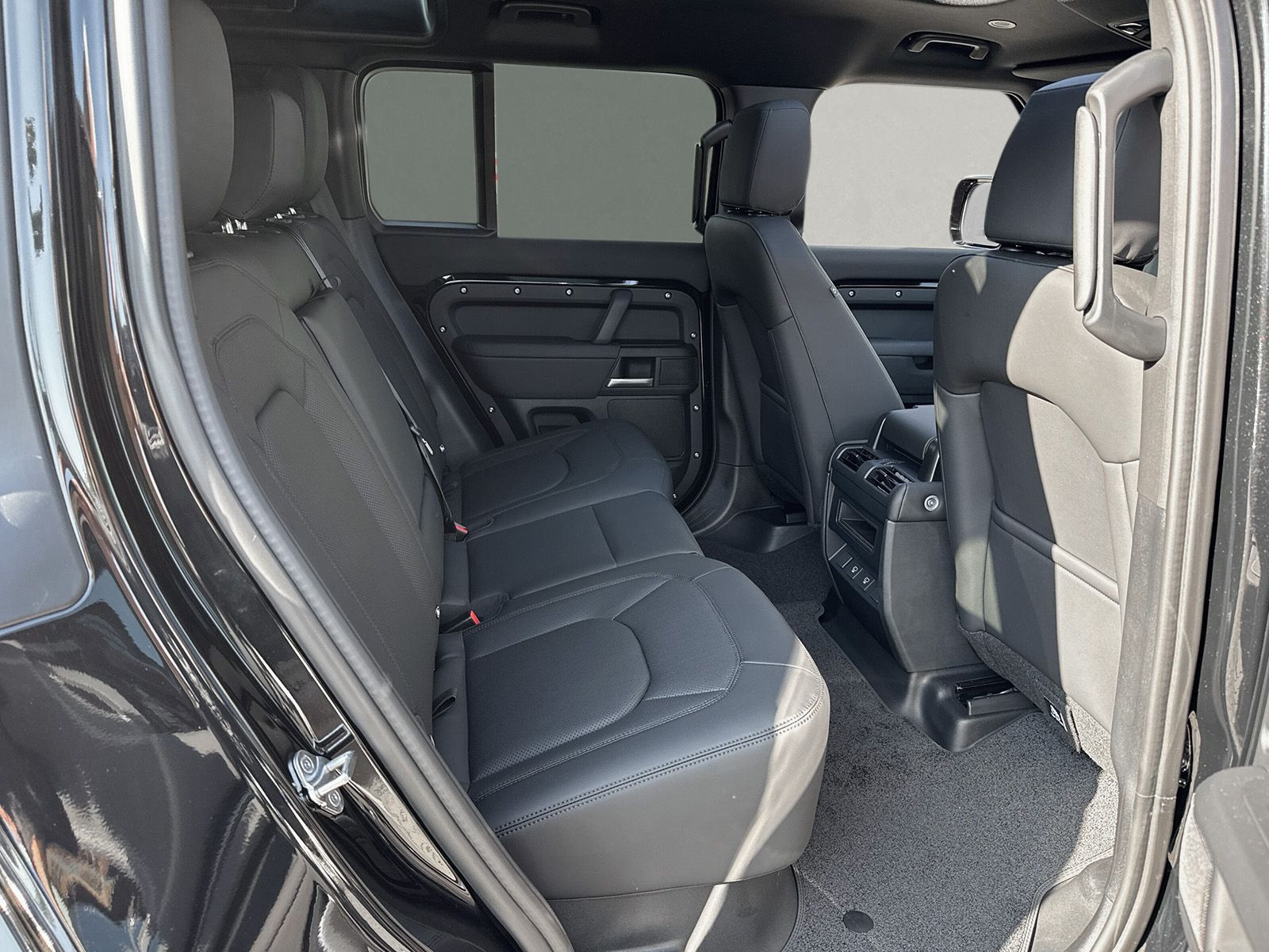 Land Rover - Defender_5