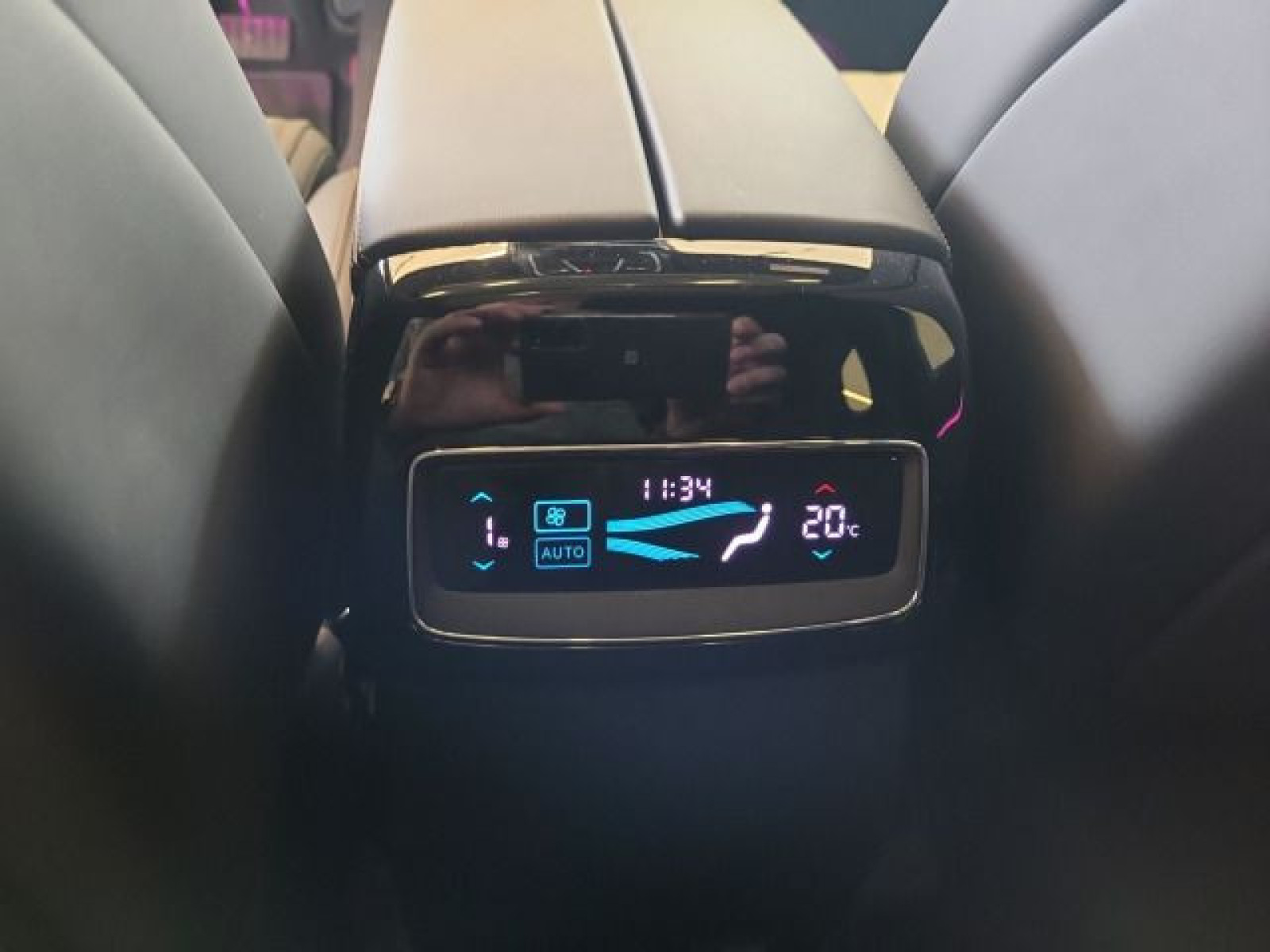 BYD - TANG_16