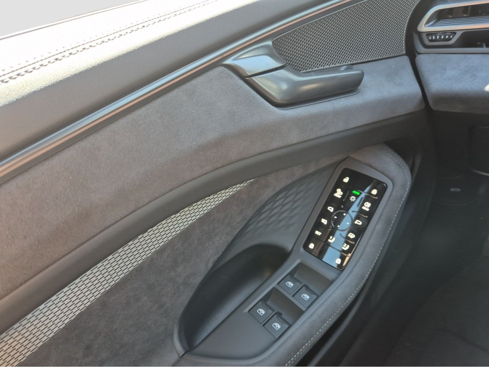 Audi - A6 Limousine_14