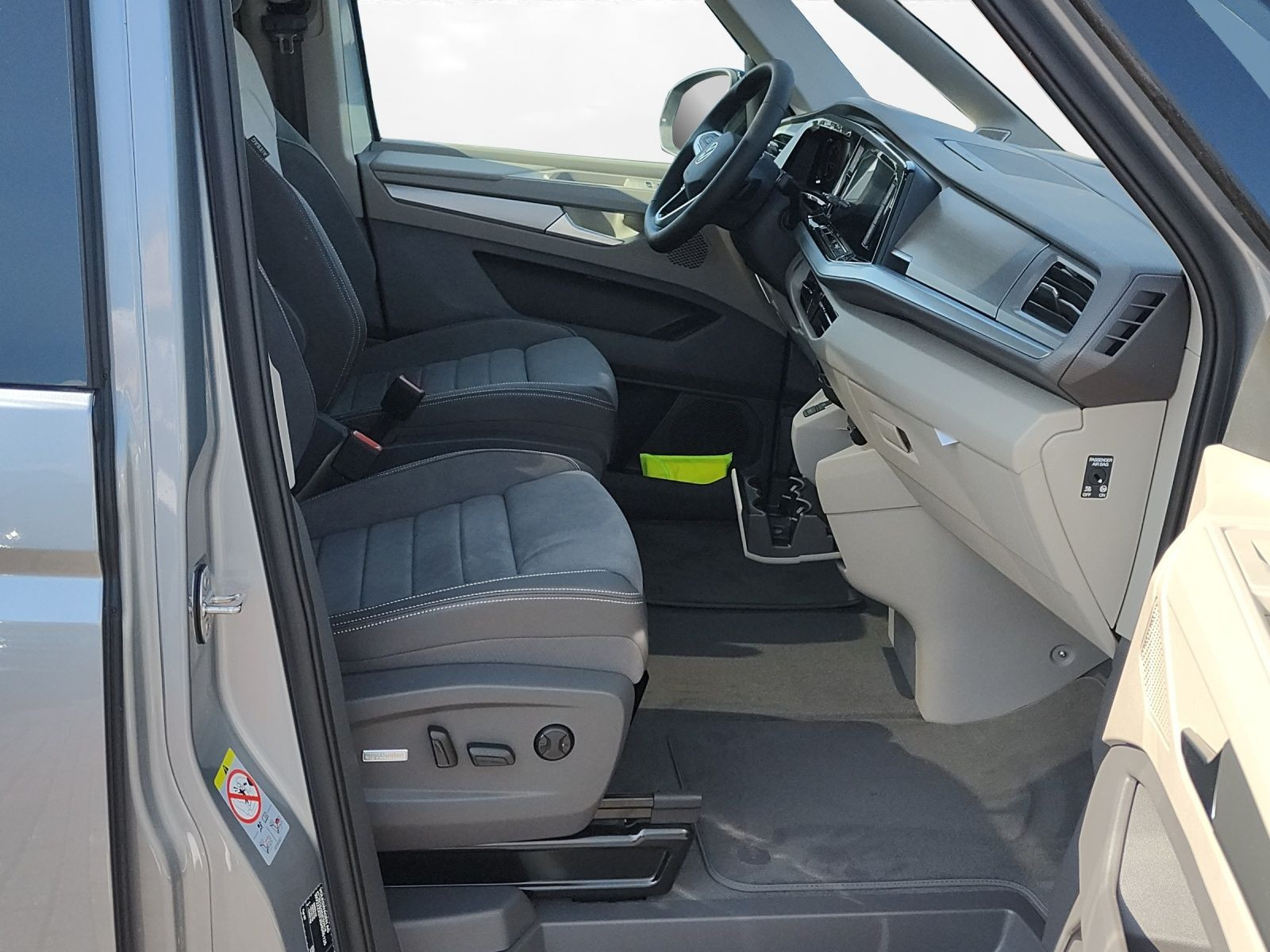 Volkswagen - Multivan_12