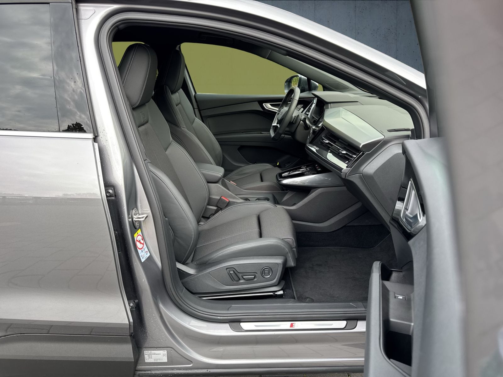 Audi - Q4 e-tron_15 Audi - Q4 e-tron_15