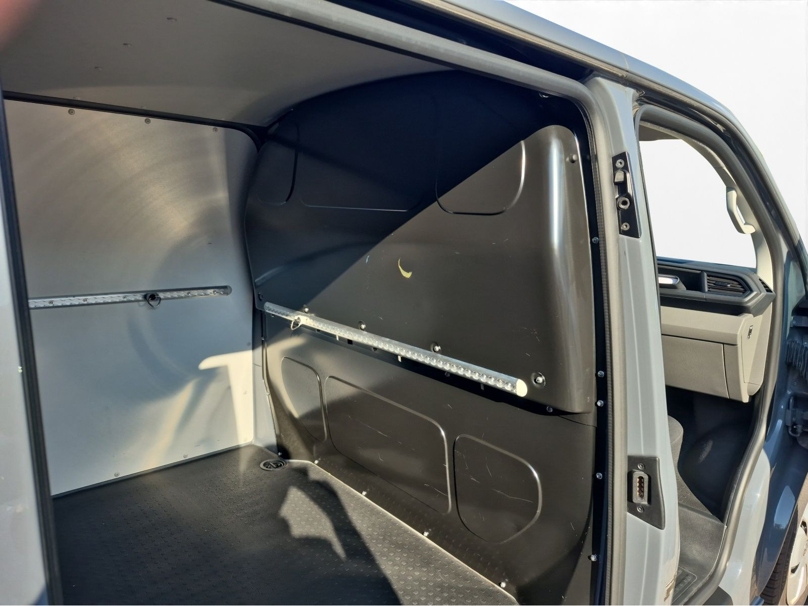 Volkswagen - Transporter Kasten_12