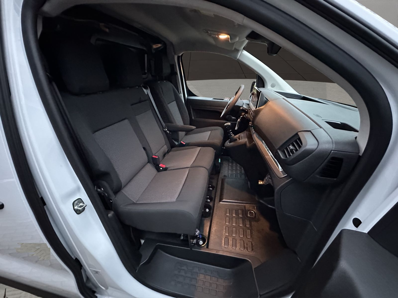 Peugeot - Expert_15