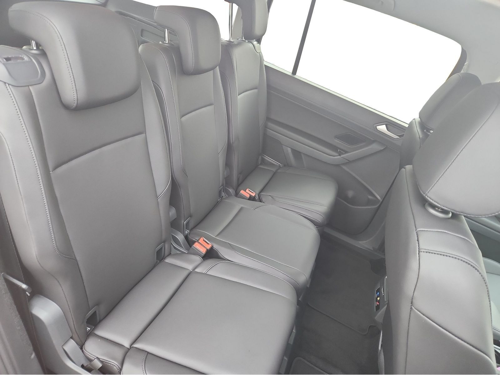 Volkswagen - Touran_16 Volkswagen - Touran_16
