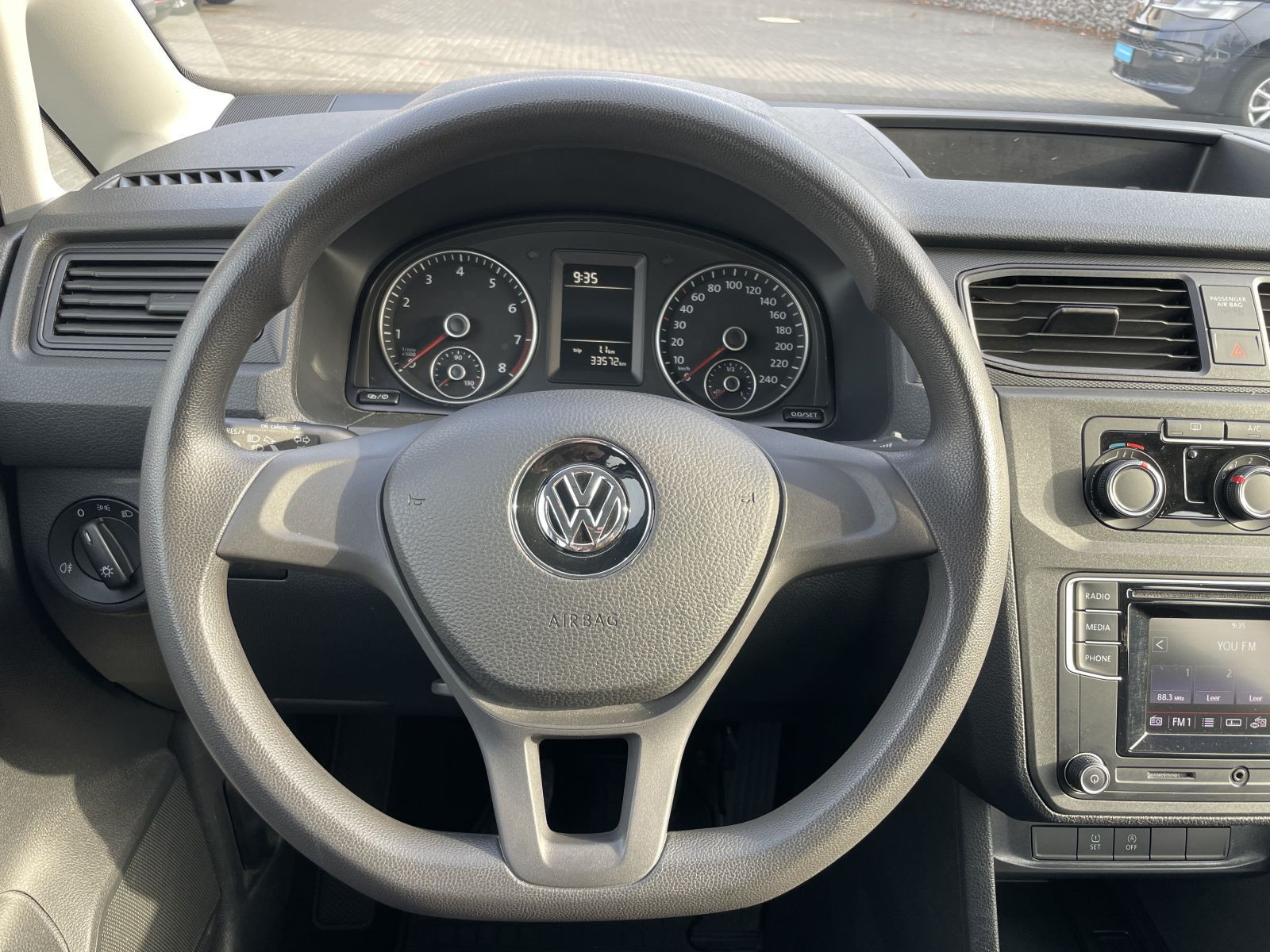 Volkswagen - Caddy Maxi_12
