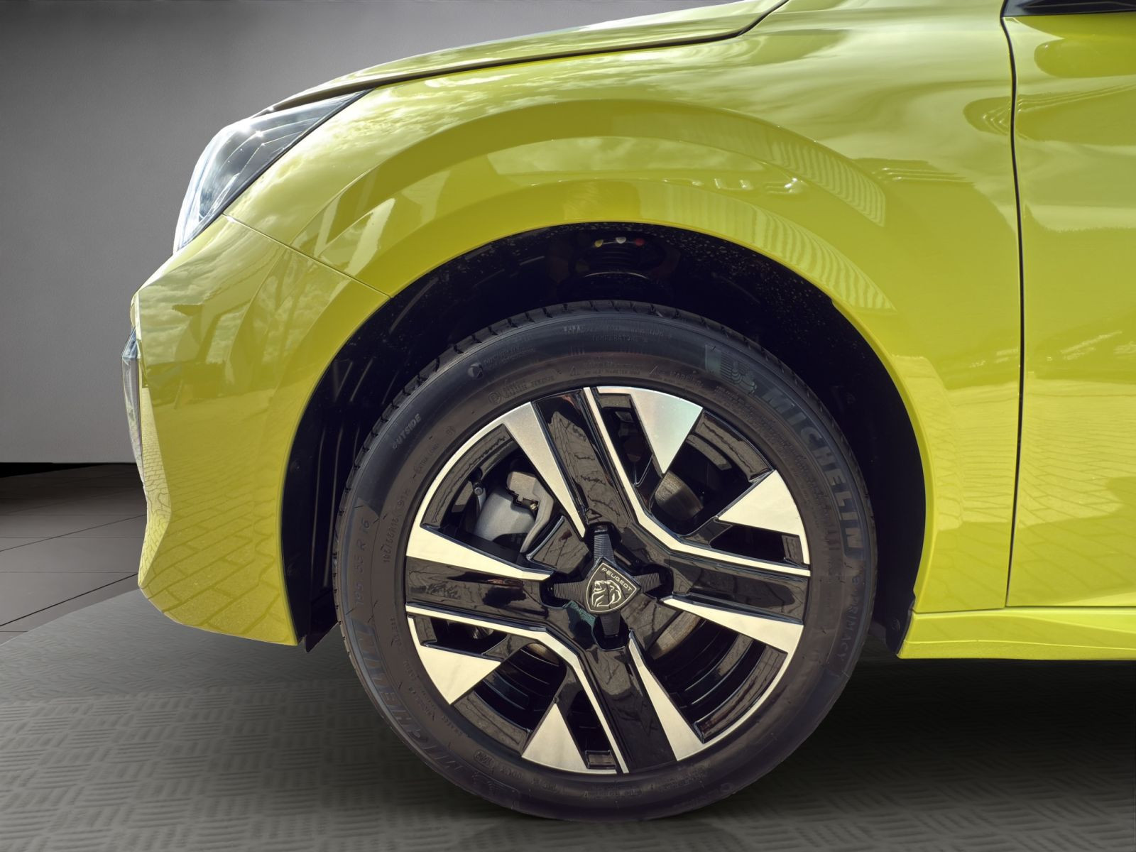 Peugeot - 208_20