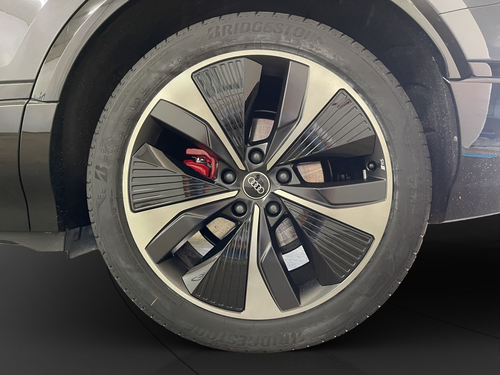 Audi - Q6 SUV e-tron_14