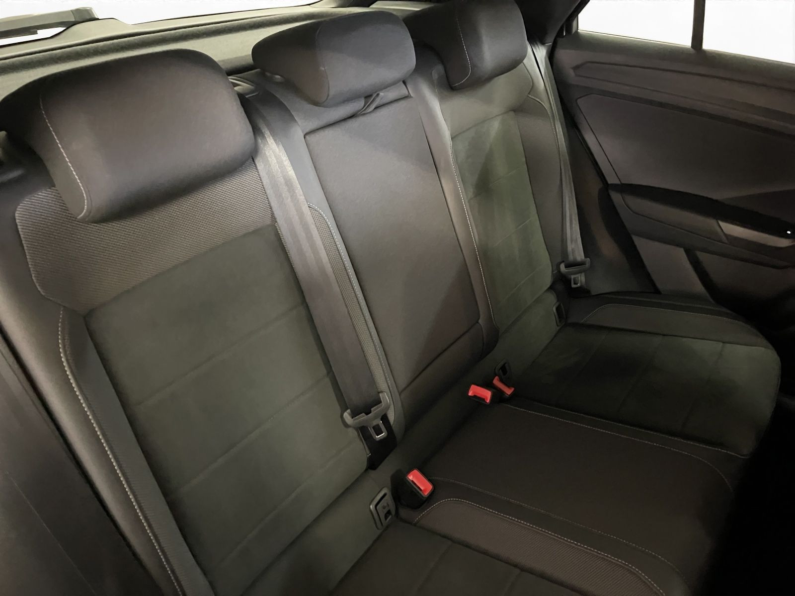 Volkswagen - T-Roc_19