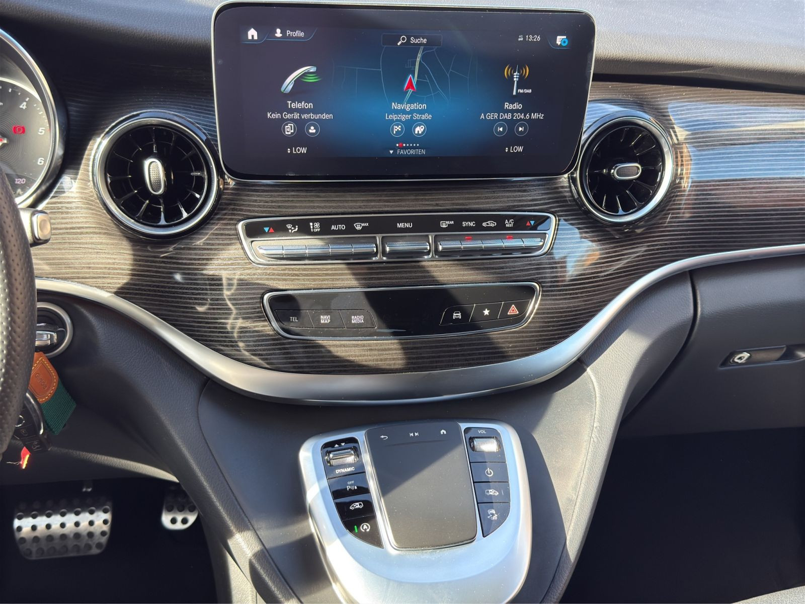 Mercedes-Benz - V 300_10