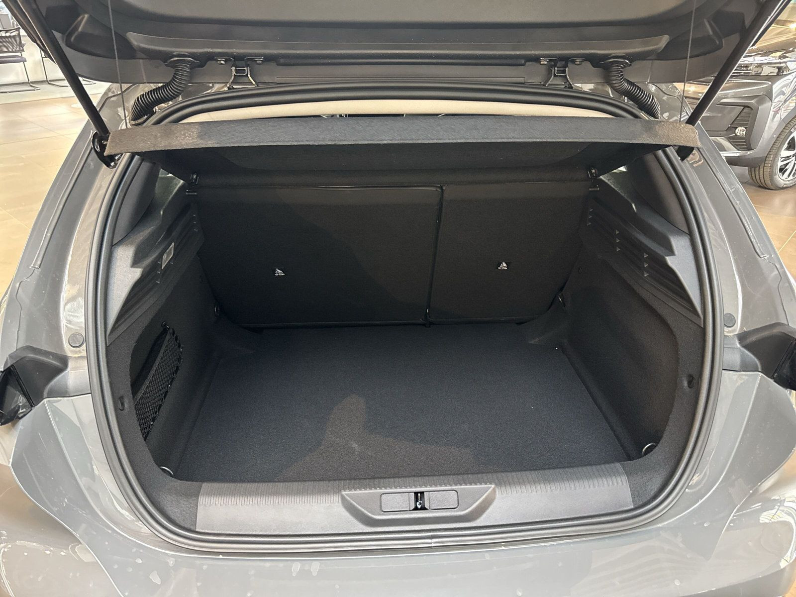 Peugeot - 308_9