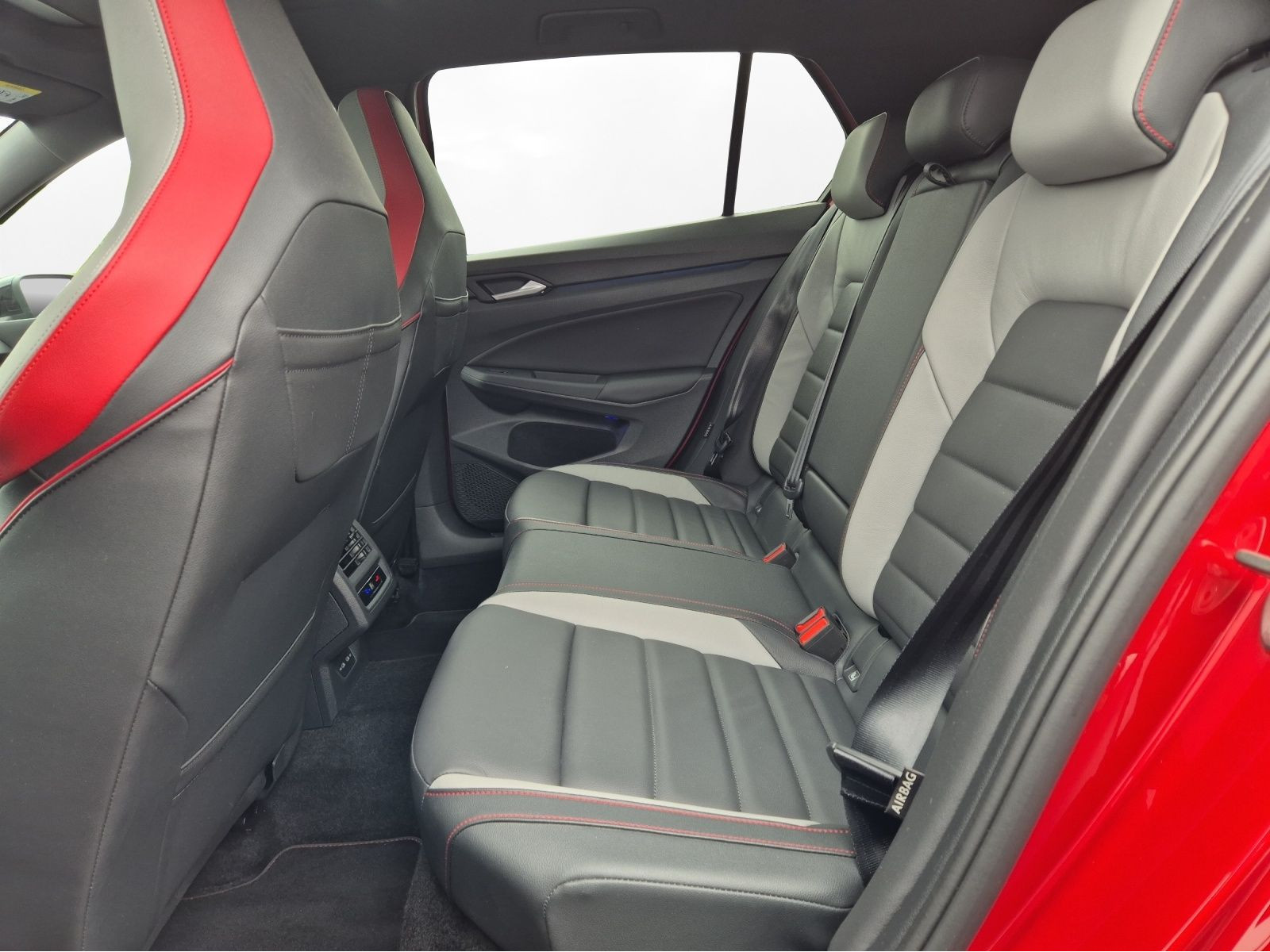 Volkswagen - Golf GTI_5