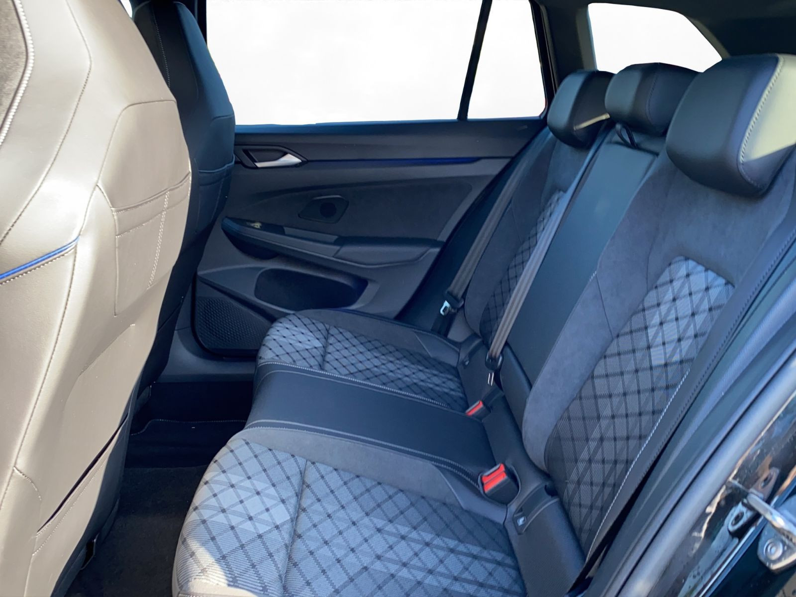 Volkswagen - Golf Variant_15