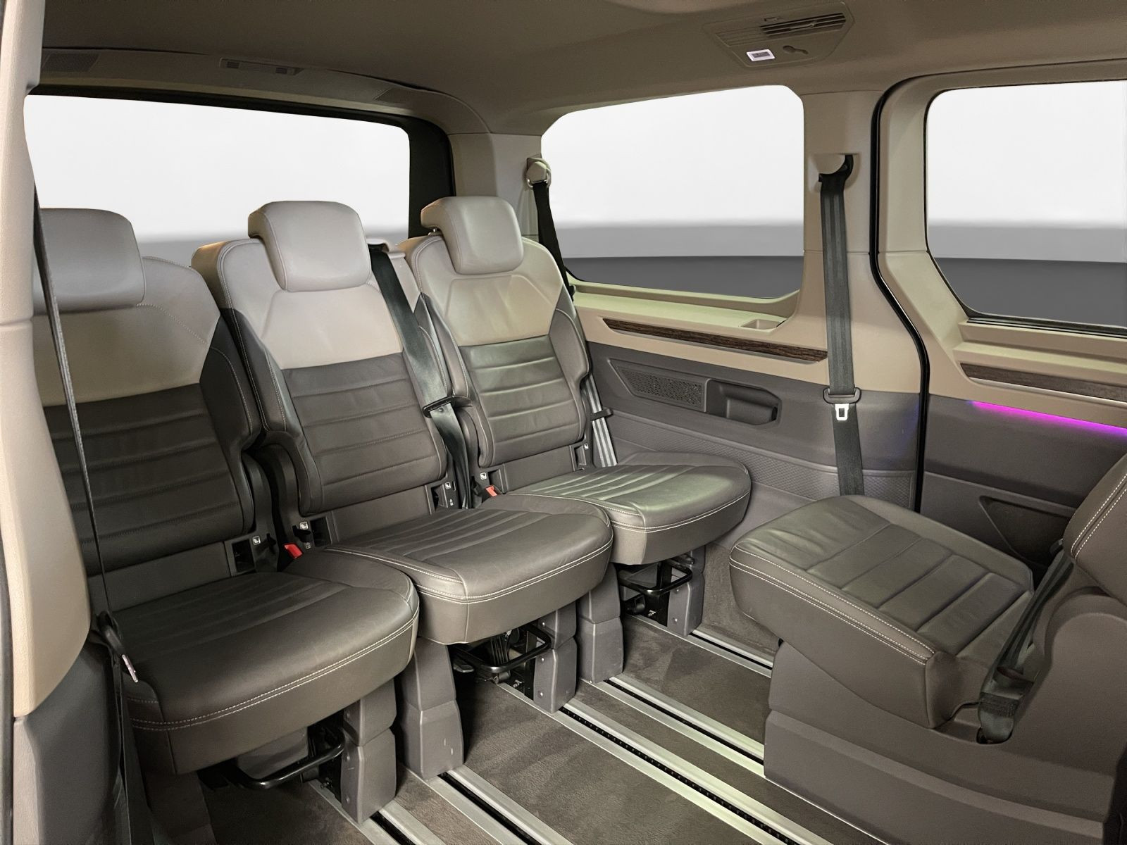 Volkswagen - Multivan_17