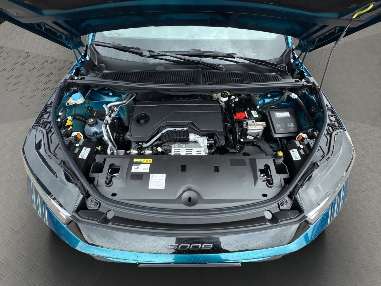 Peugeot - 5008_19