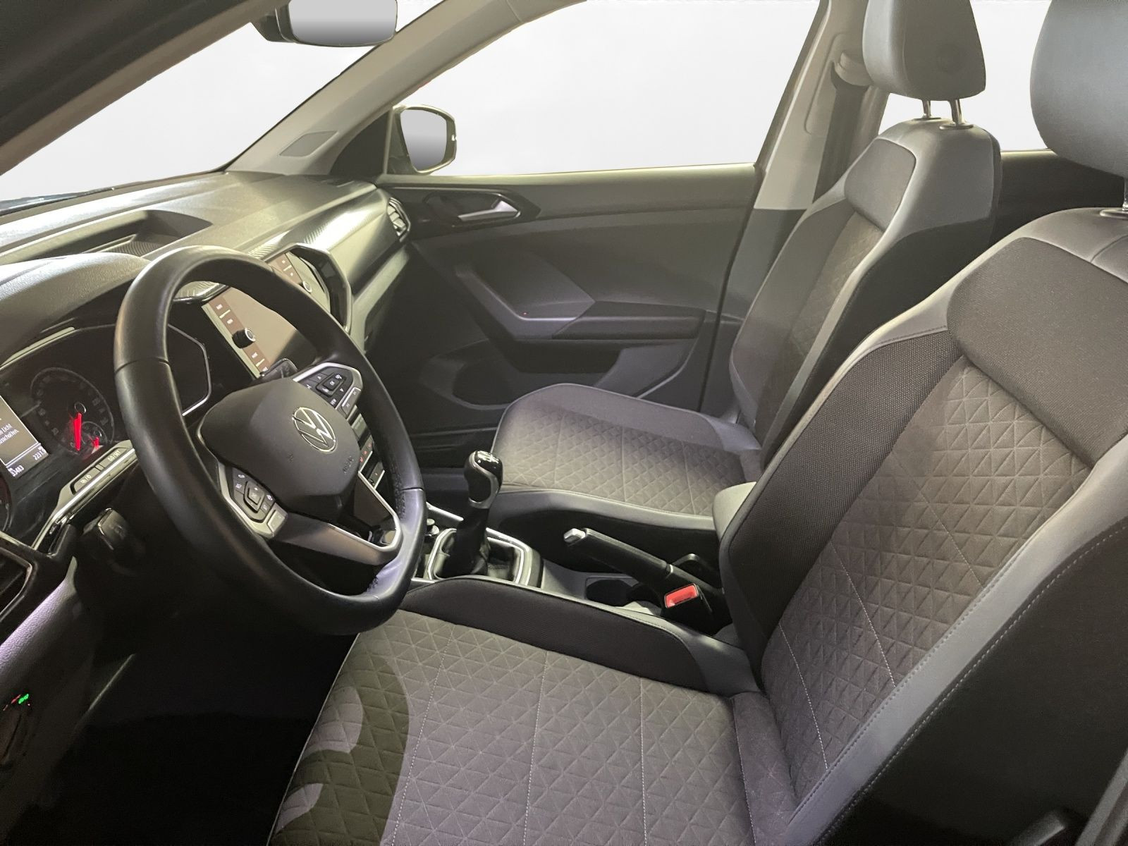 Volkswagen - T-Cross_17