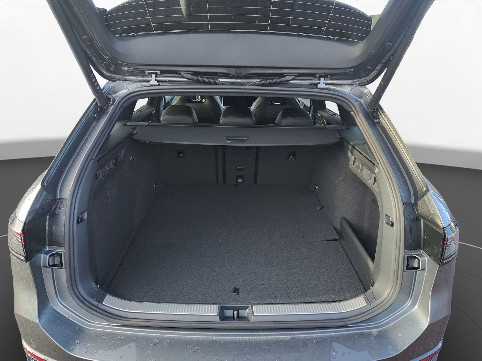 Volkswagen - Passat_11