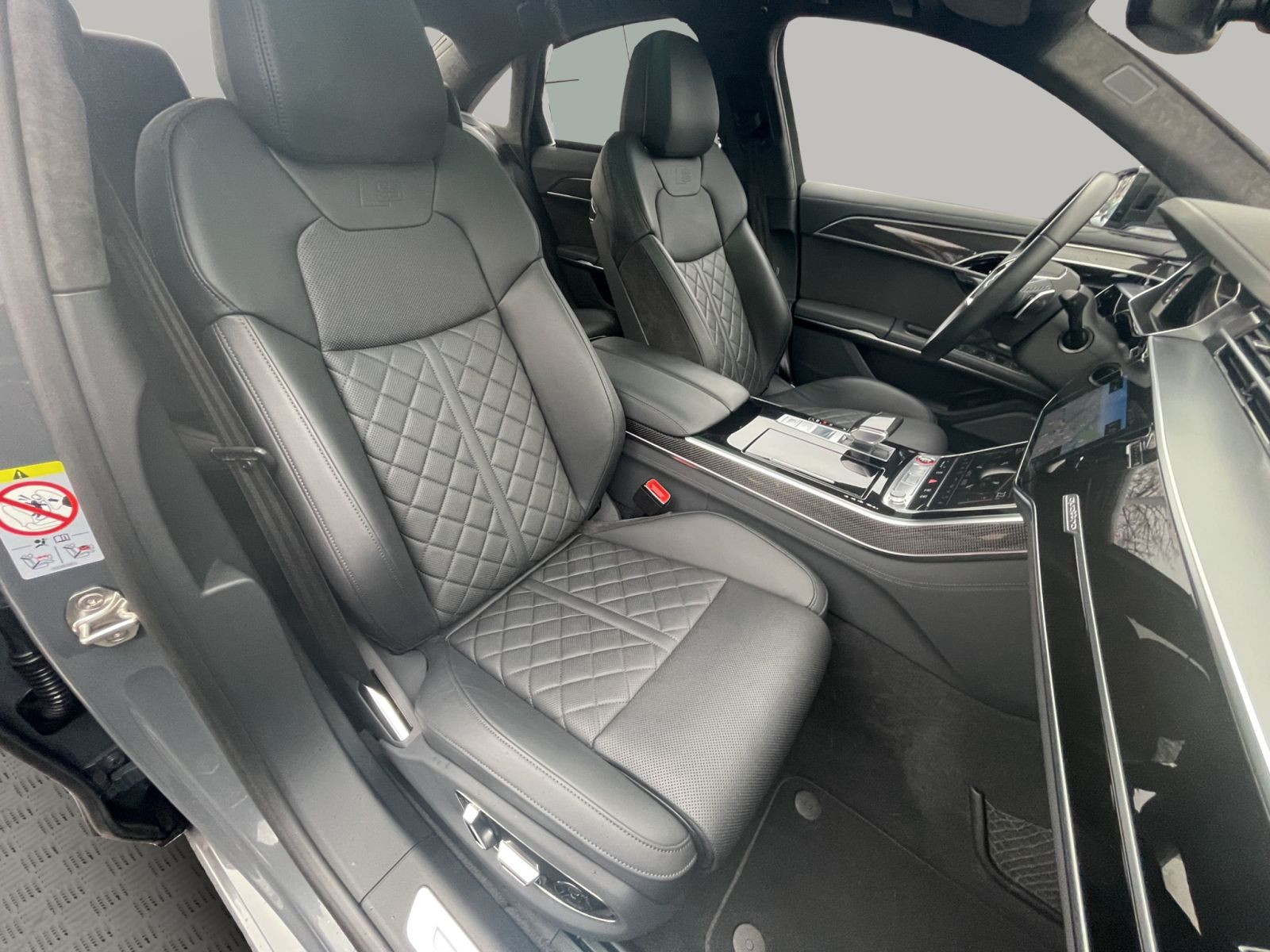 Audi - S8_17