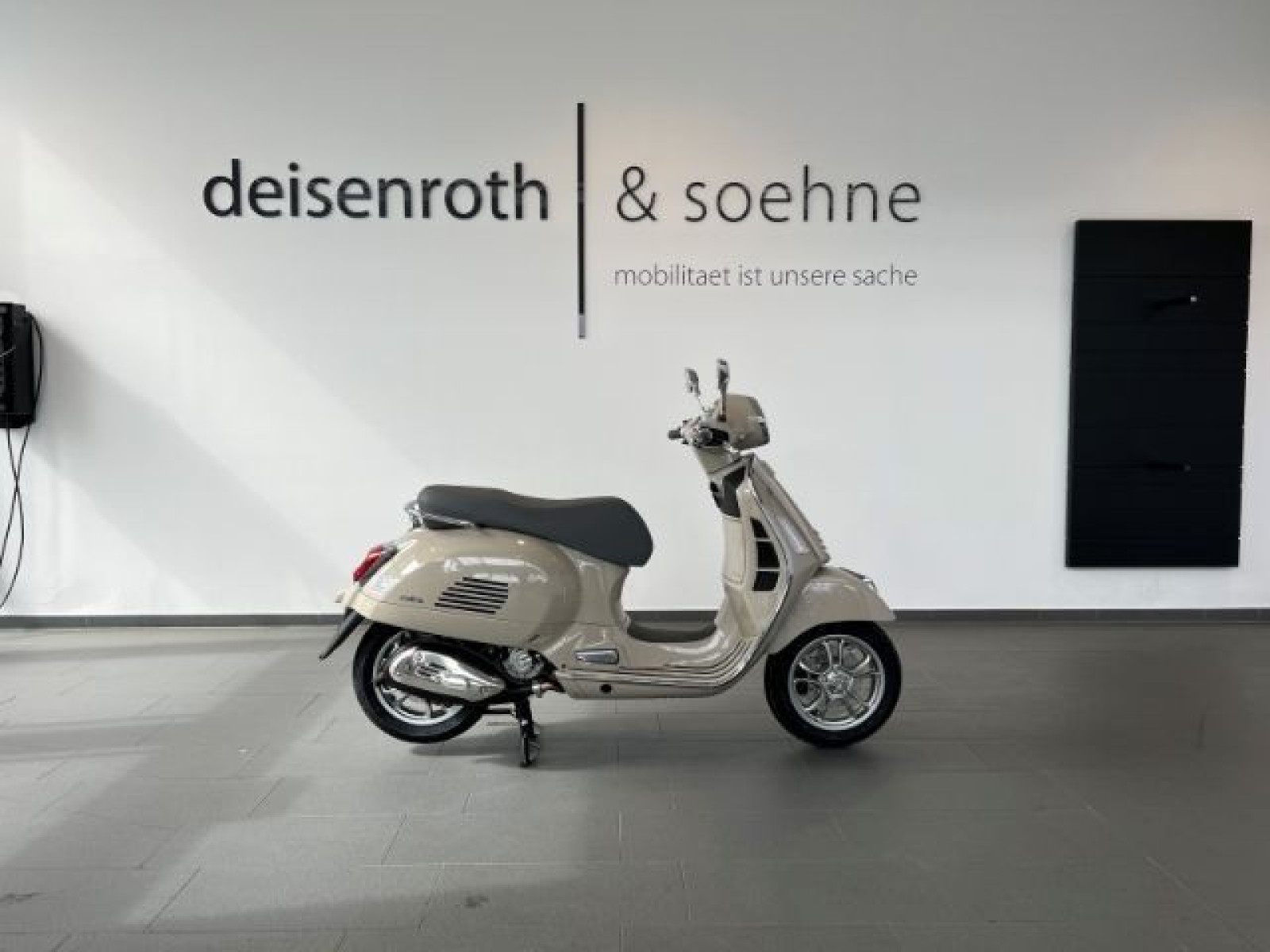 Piaggio - _4