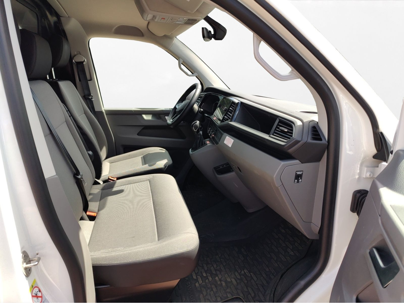 Volkswagen - T6.1 Transporter_10