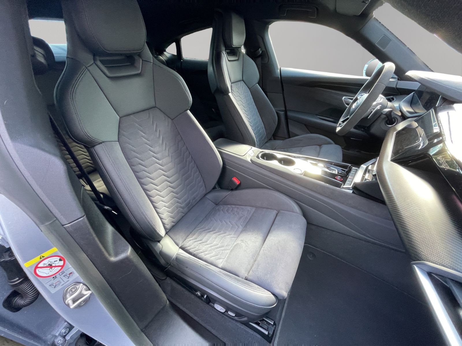 Audi - e-tron GT quattro_19