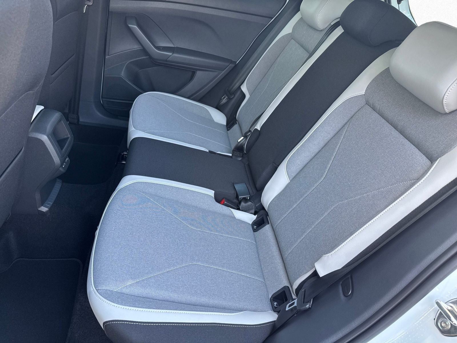Volkswagen - T-Cross_14