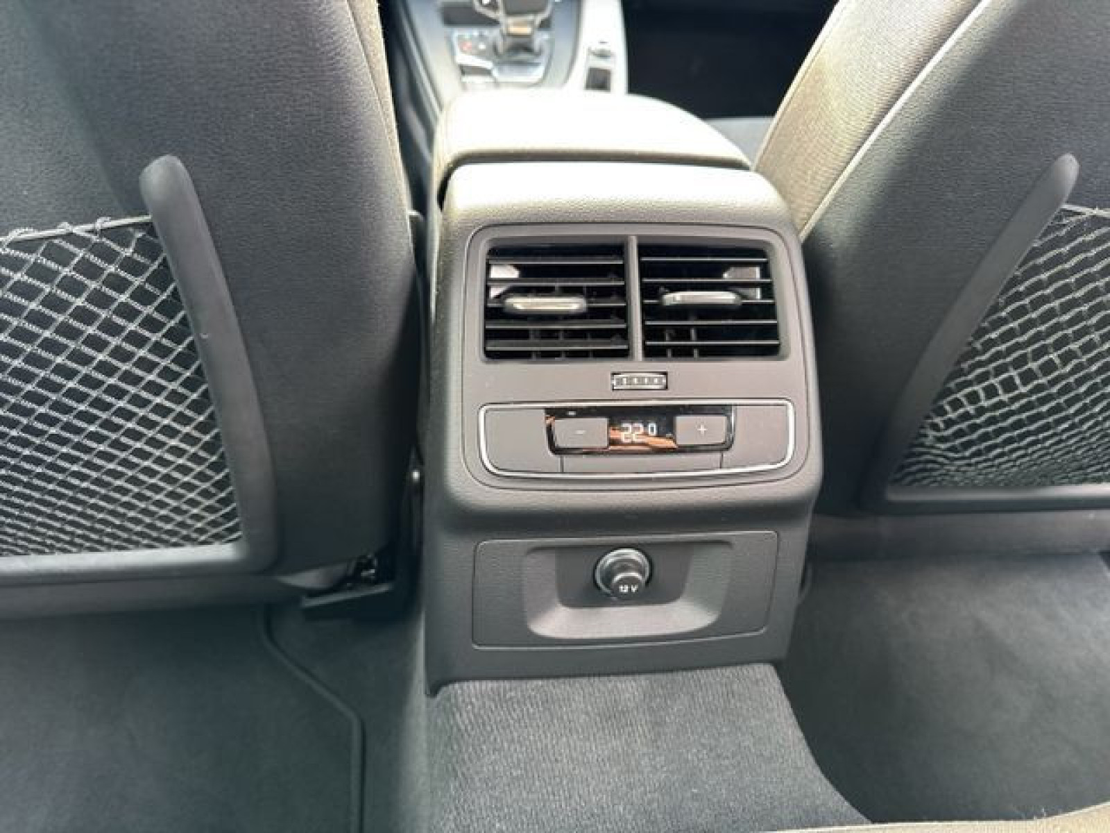 Audi - A4 Limousine_23