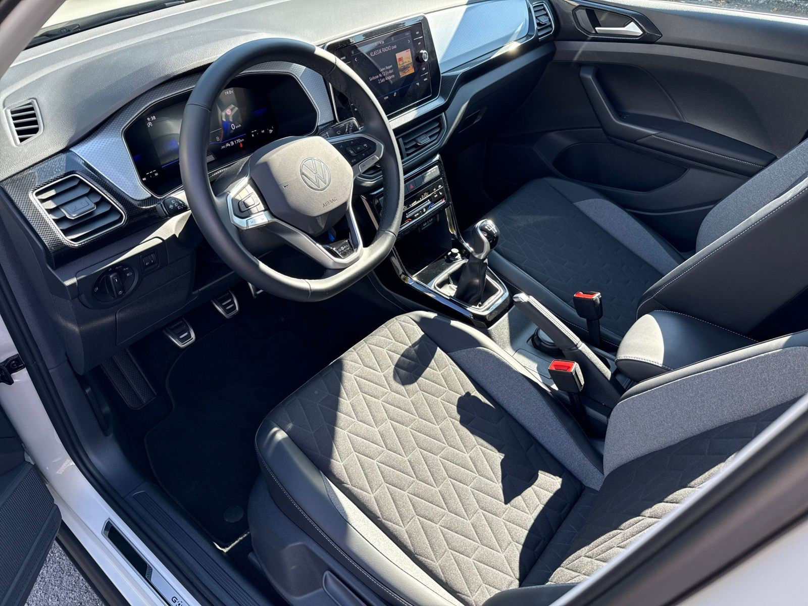 Volkswagen - T-Cross_10